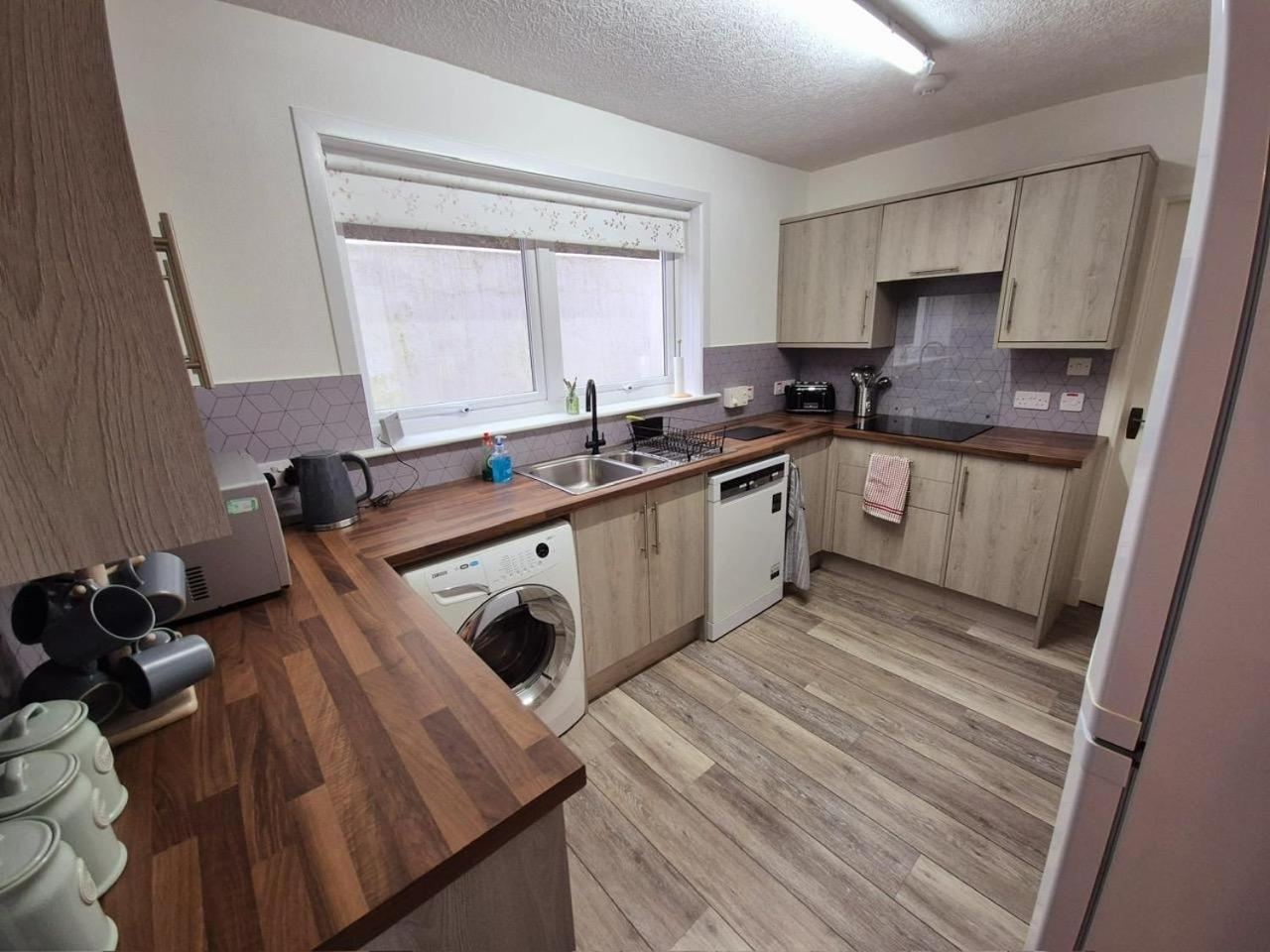 Marine House Holiday Home Портри Экстерьер фото